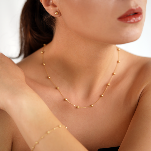 Bratara din Aur Galben de 18K cu Bile Diamantate si Bile Satinate Bratara din Aur Galben de 18K cu Bile Diamantate si Bile Satinate