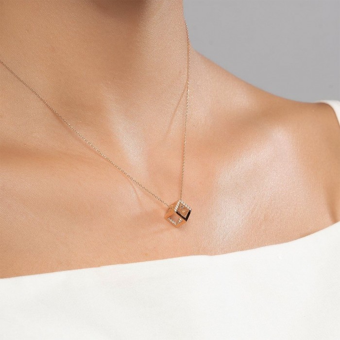 Romina Necklace Romina Necklace